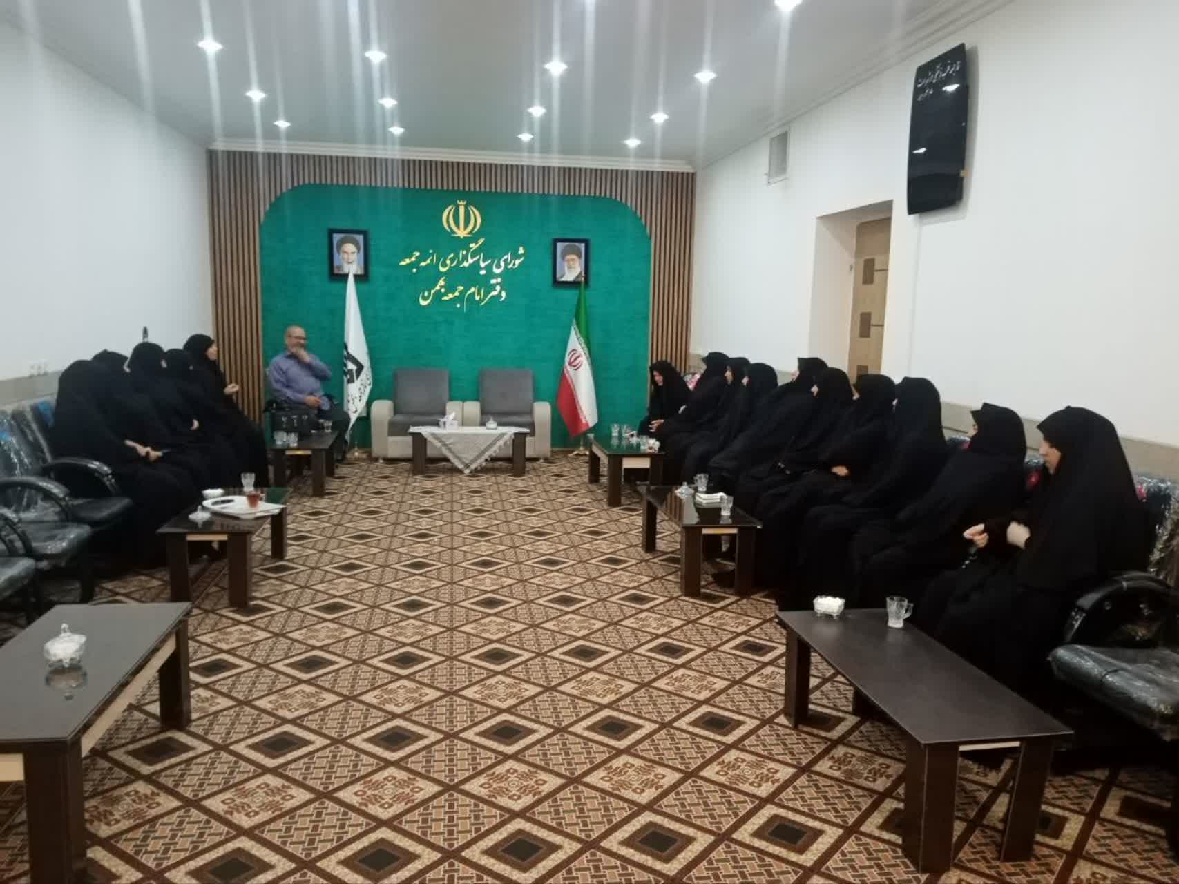 جلسه فصلی و نشست هم‌اندیشی با آمرین به معروف و ناهیان از منکر در بخش بهمن برگزار شد