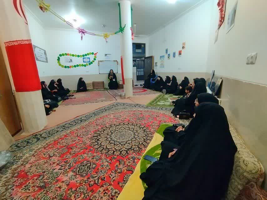 کارگاه‌های ارتباط مؤثر و تحکیم بنیان خانواده با حضور مسئول امور بانوان و خانواده ستاد امر به معروف شهرستان بافق برگزار شد