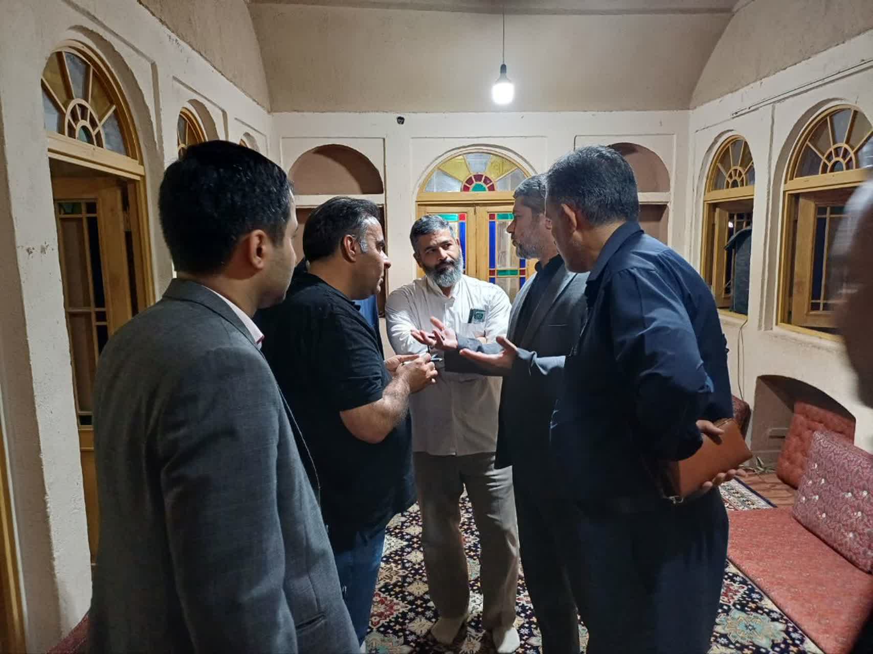 دادستان عمومی و انقلاب یزد و دبیر ستاد امربه‌معروف استان از اماکن عمومی بازدید کردند