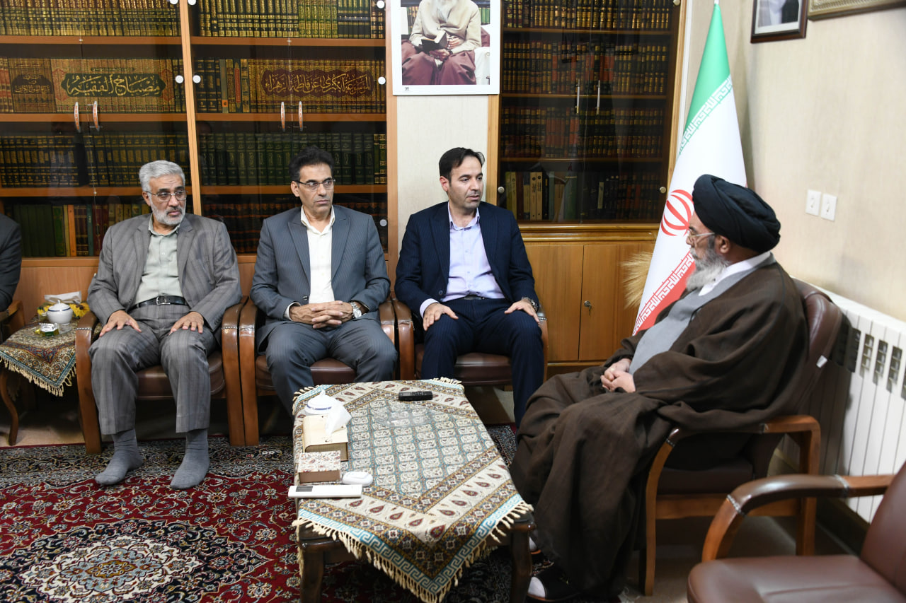لزوم اخذ مالیات عادلانه همراه با تکریم مؤدیان