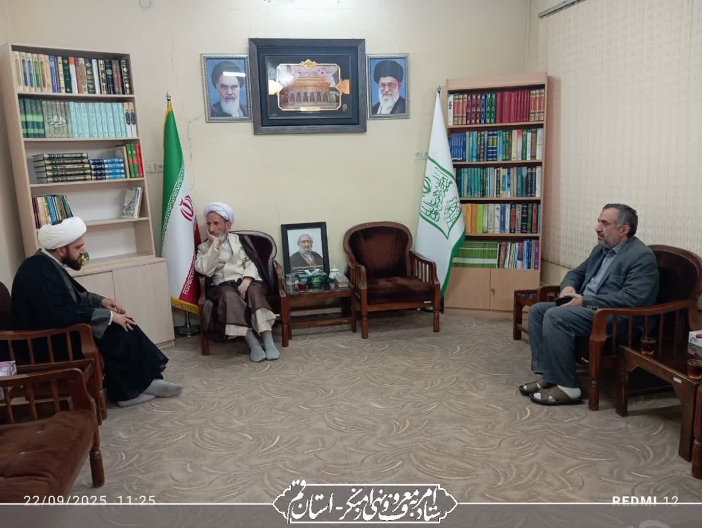 اگر معنویت را در جامعه نهادینه نکنیم، نظام با خطر جدی مواجه خواهد شد