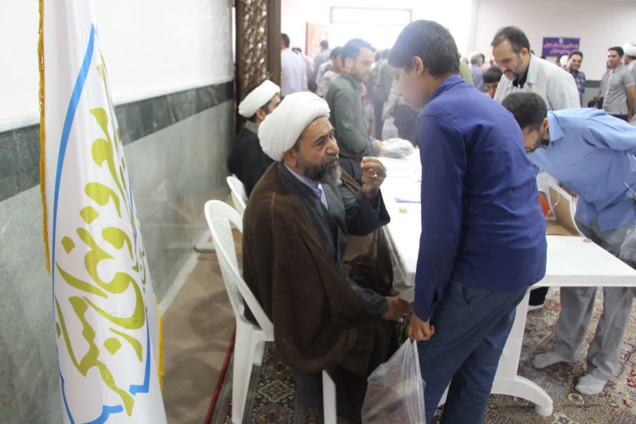 برپایی میز خدمت در حاشیه نماز جمعه بیرجند 