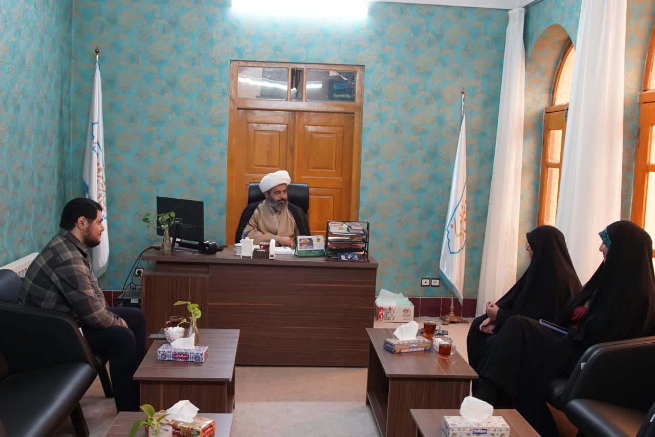 دبیر ستاد امربه‌معروف و نهی‌ازمنکر استان یزد با نیروهای مردمی دیدار و گفتگو کرد