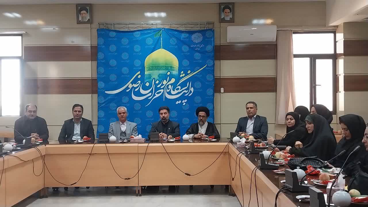  بررسی نقش دانشگاه و اساتید در ارتقای نظام حکمرانی و مسئولیت‌پذیری اجتماعی