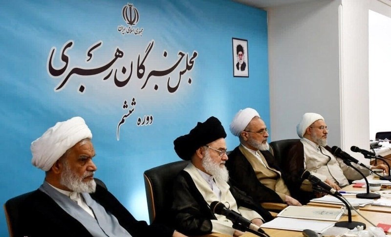 متاسفانه شاهد رها شدگی در مسئله اقتصاد و معیشت مردم و همچنین در وضعیت فرهنگی و موضوع حجاب هستیم.