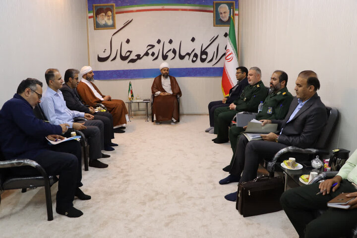 دشمنان تلاش دارند با جنگ نرم و القائات رسانه‌ای، نوجوان خردمند ایرانی را از مسیر رشد و تفکر منحرف سازند.