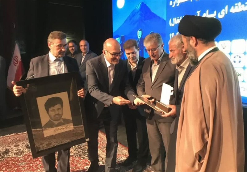 پایان رقابت 14 گروه نمایشی در جشنواره «بام آبی» در خلخال 