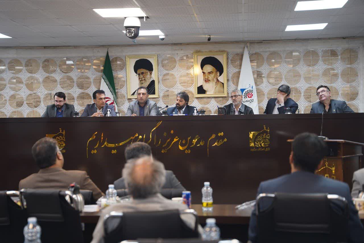 آموزش ۱۵۰ نفر از فعالان صنف کافی‌شاپ در مشهد/ یادگیری قوانین و ضوابط صنفی، کیفیت خدمات‌دهی و پیشگیری از تخلفات را بهبود می‌بخشد