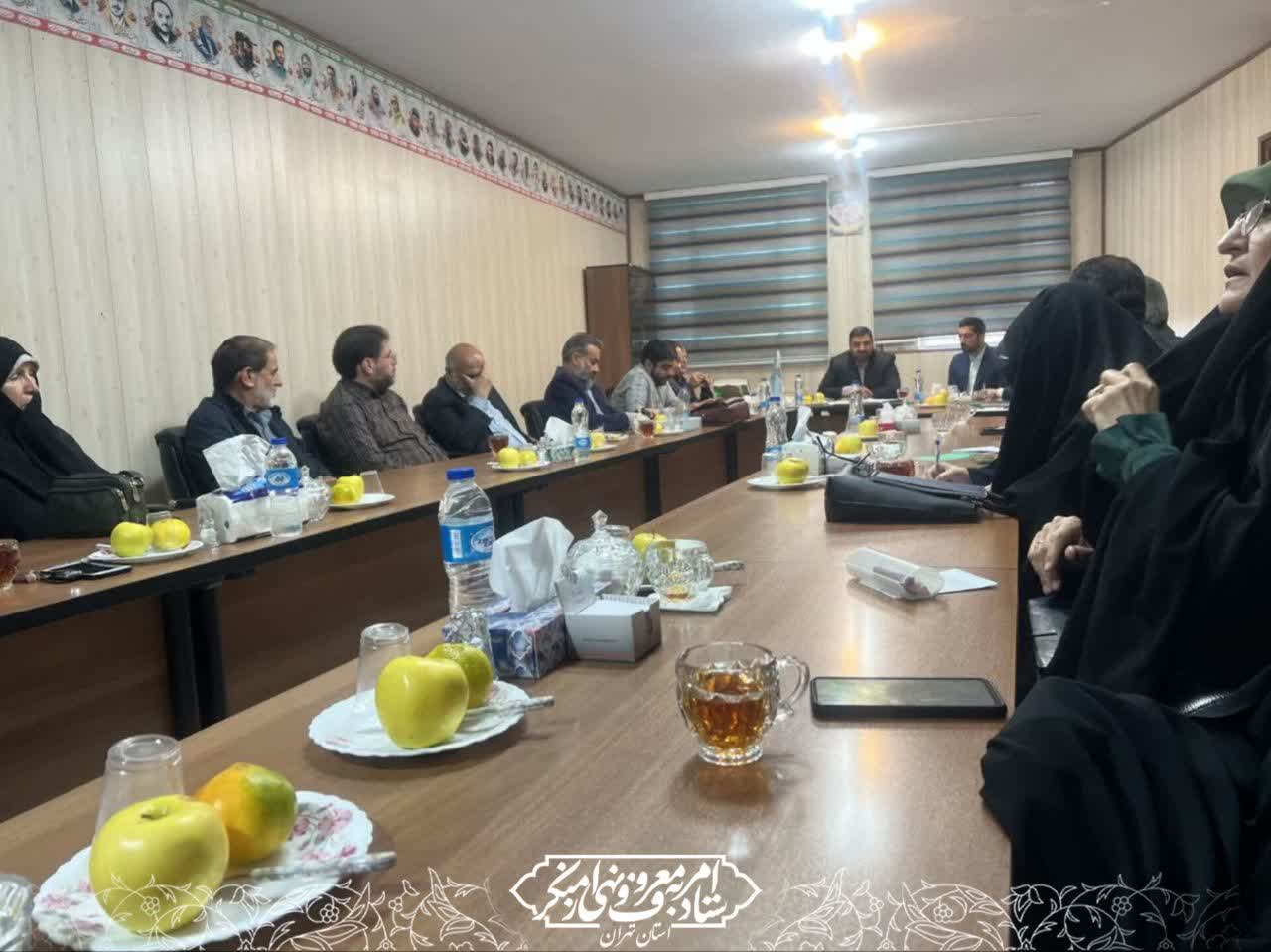 جلسه مدیران مدارس شهرک شهید محلاتی بادبیر ستاد امربه‌معروف و نهی‌ازمنکر استان تهران