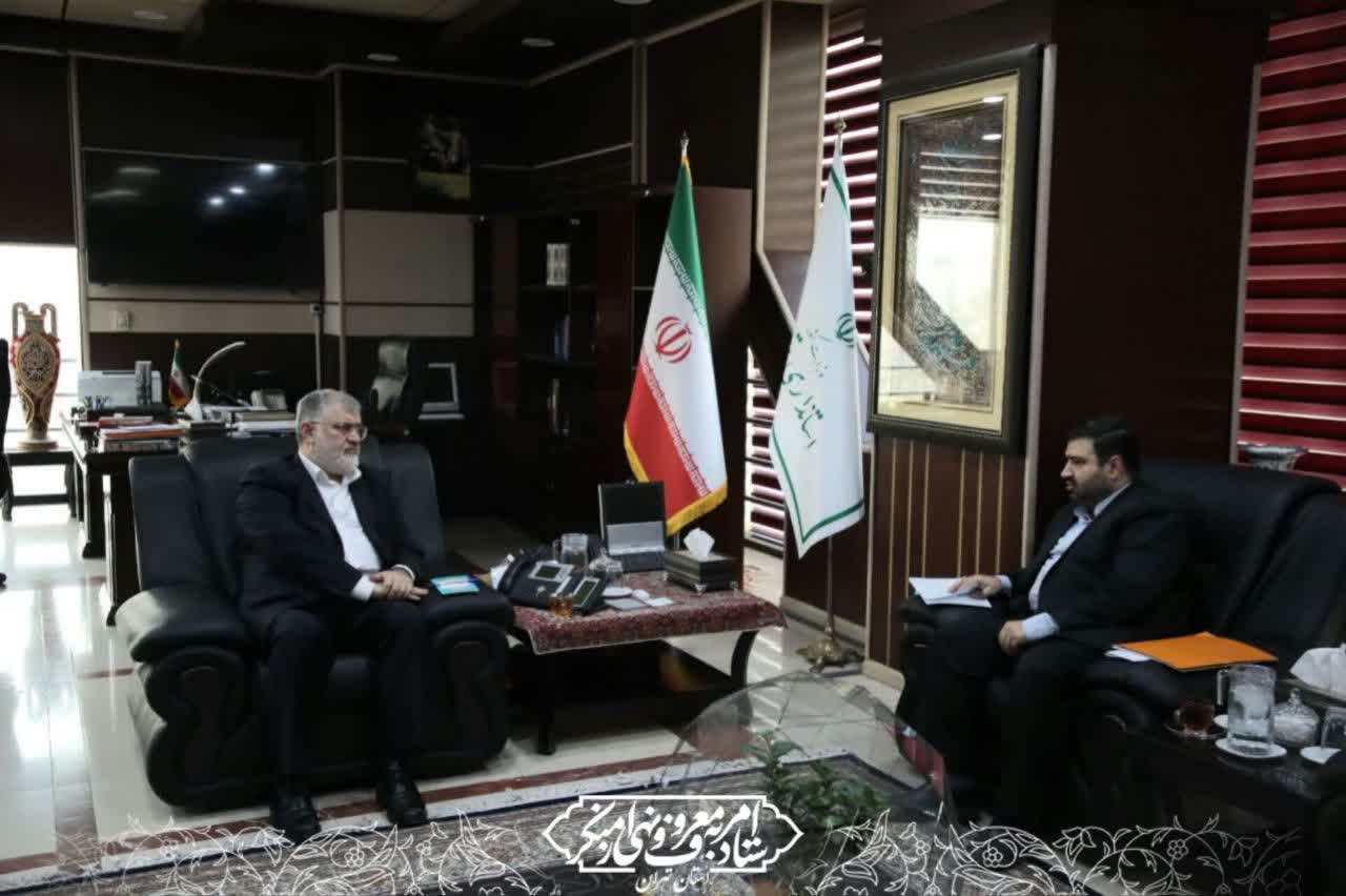 ستاد امربه‌معروف و نهی‌ازمنکر استان تهران، در صدر هیئتی از مدیران ارشد این ستاد، روز دوشنبه با حضور در استانداری تهران، با آقای معتمدیان،دیدار کردند.