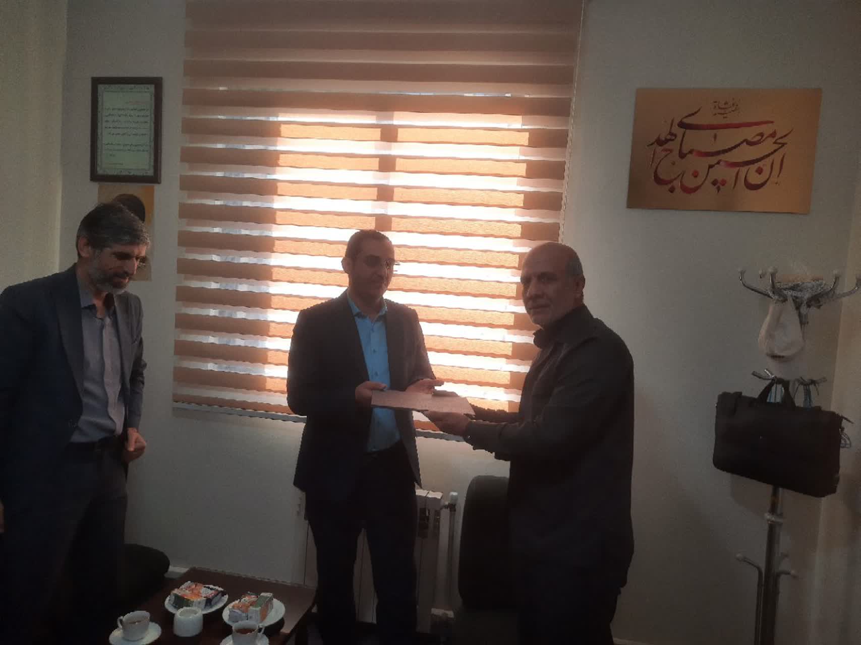 اعطای احکام دبیران جدید شورای امر به معروف و نهی ازمنکر بانک مسکن و بیمه تعاون 