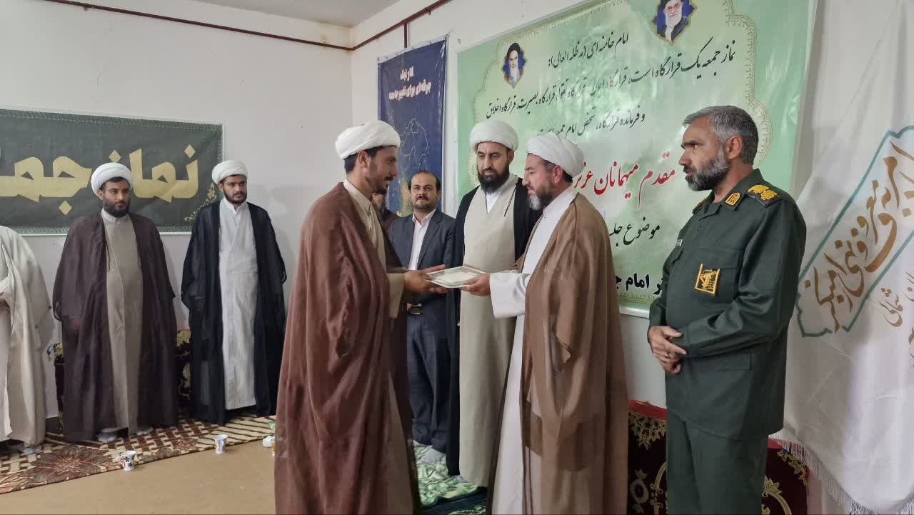 امر به معروف ونهی از منکر بر سه اصل عدالت،قانون مداری و نظم استوار است.