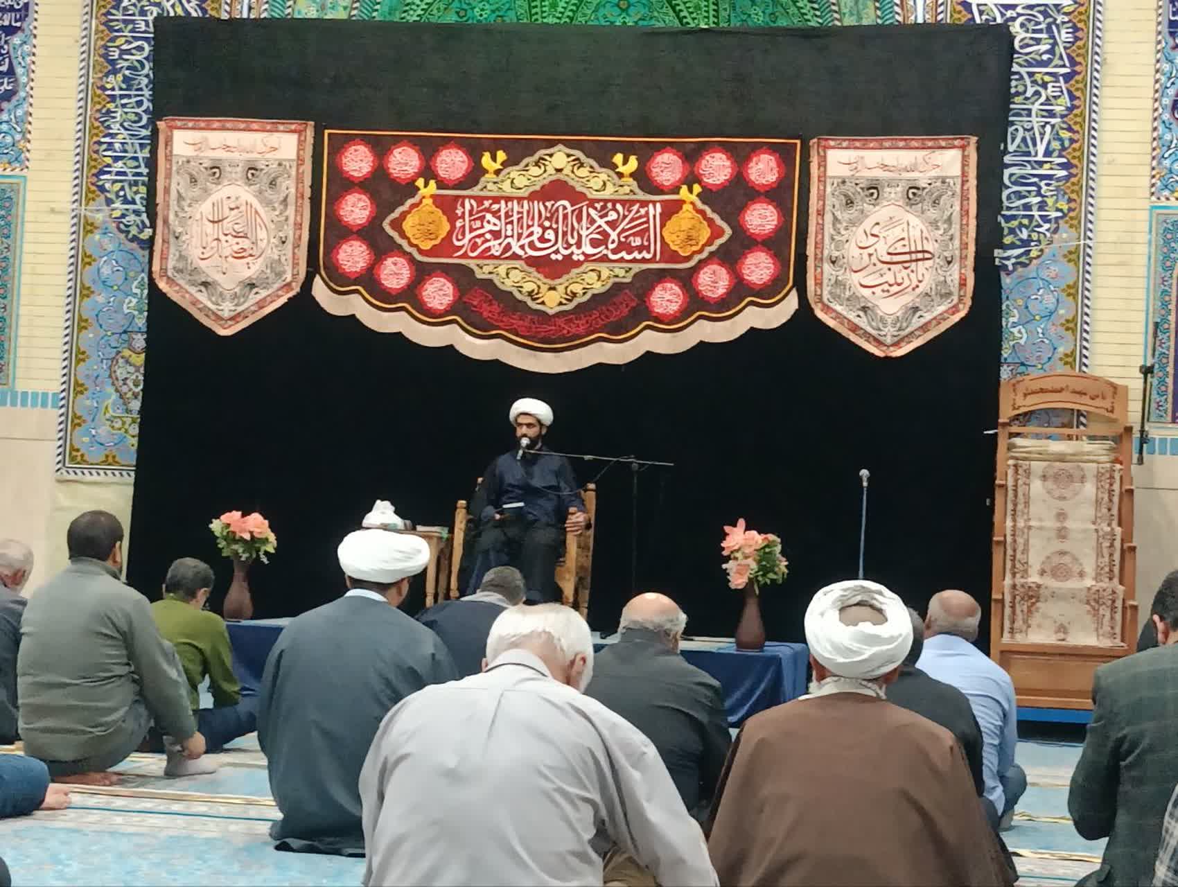 امر به معروف و نهی از منکر با مشارکت مردم و رعایت ضوابط اسلامی و حفظ حرمت افراد انجام شود