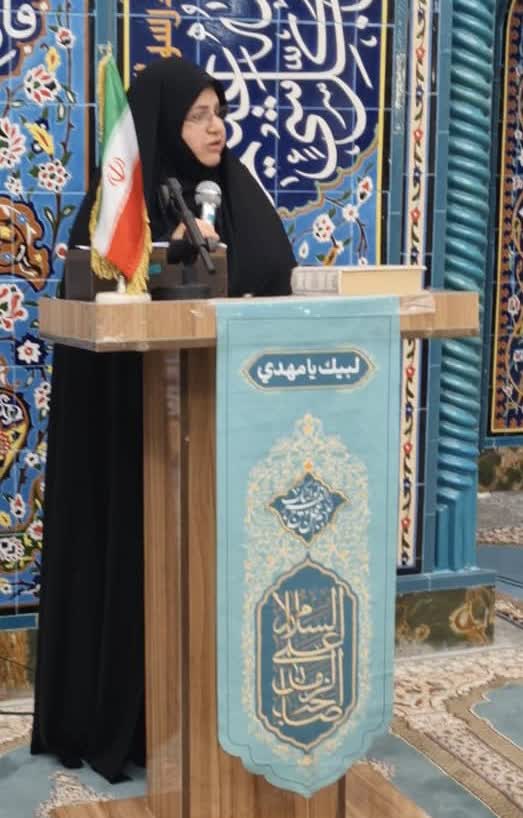 نگذارید غیرت مردان کمرنگ شود، زن در جامعه باید مربی و عامل تعالی باشد، نه اینکه شأن انسانی خود را با ادا و اطوار منشی‌گری پایین بیاورد.