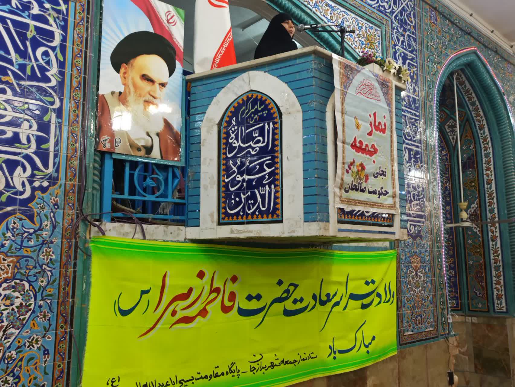 حضرت فاطمه زهرا(س) الگویی کامل از ایمان، عفاف و مسئولیت‌پذیری برای همه‌ی زنان و مردان جامعه اسلامی است.