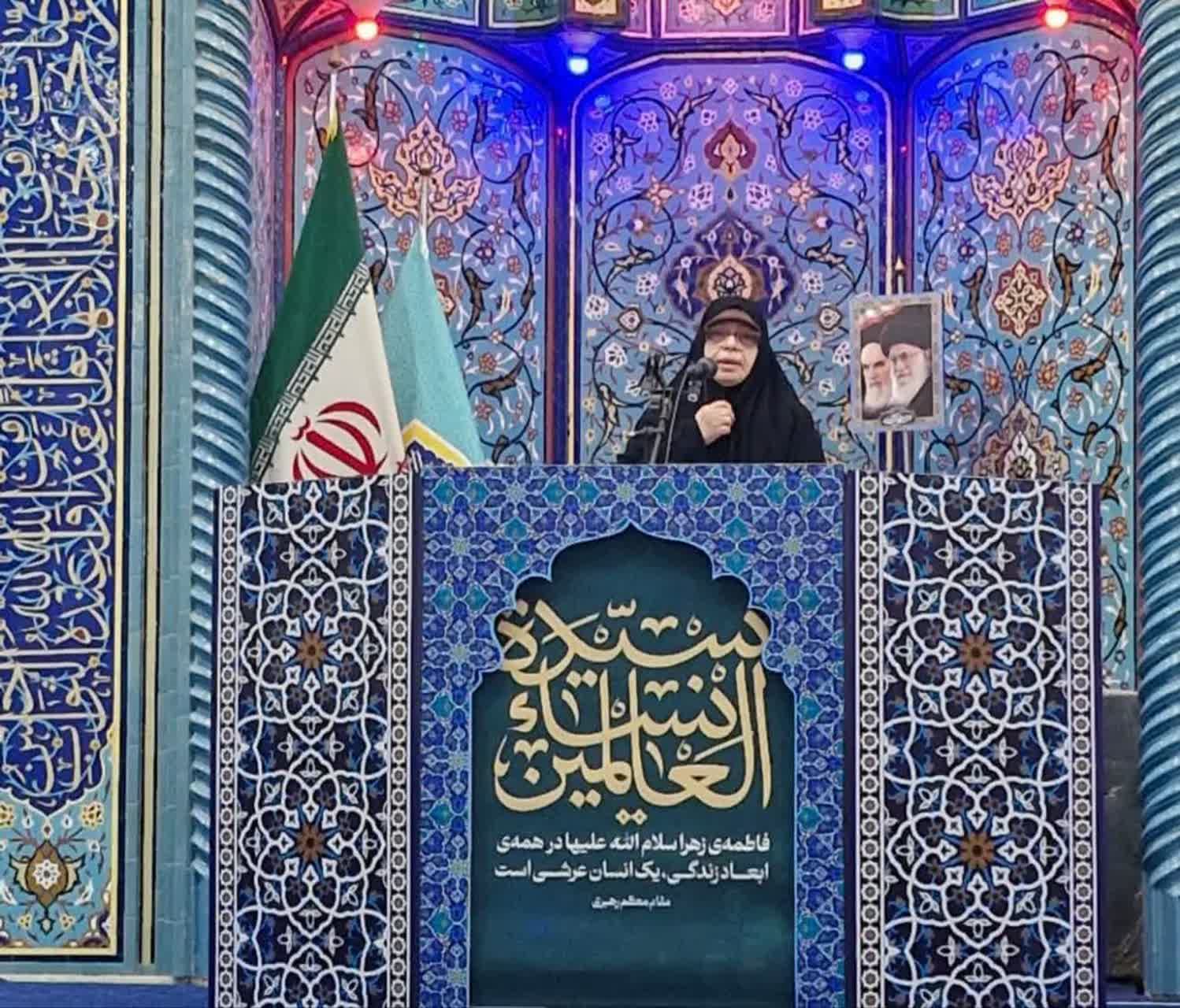 مطالبه حجاب و عفاف توسط بانوی سخنران