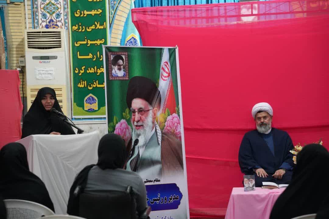 امروز جامعه بیش از هر زمان دیگر به حضور آگاهانه، مؤمنانه و مسئولانه بانوان نیازمند است.