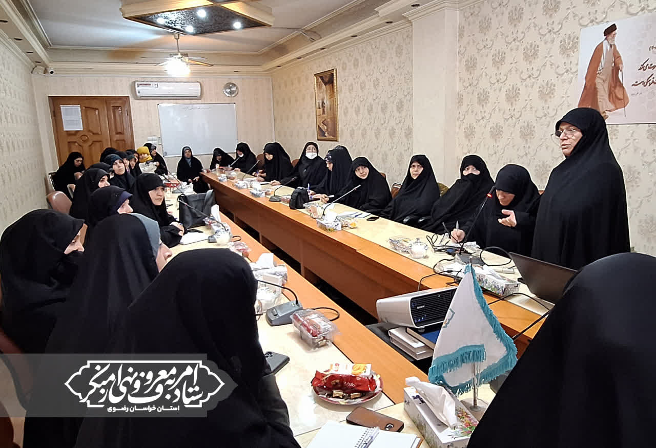 حجاب و عفت، جمعیت و فرزندآوری و مصرف‌گرایی سه حوزه اصلی مورد تهاجم دشمن/ پاسخ به شبهات جوانان بایستی بر پایه مستندات علمی و منطقی باشد