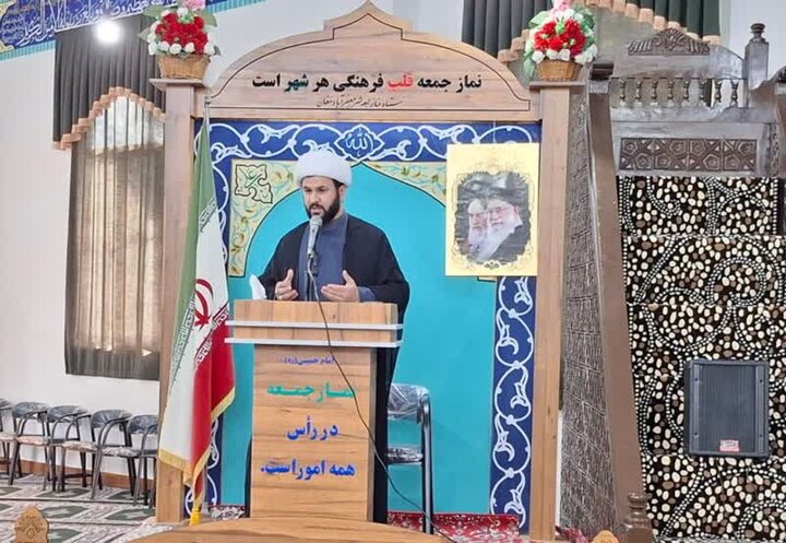 آحاد مردم در آیین معنوی اعتکاف مشارکت کنند