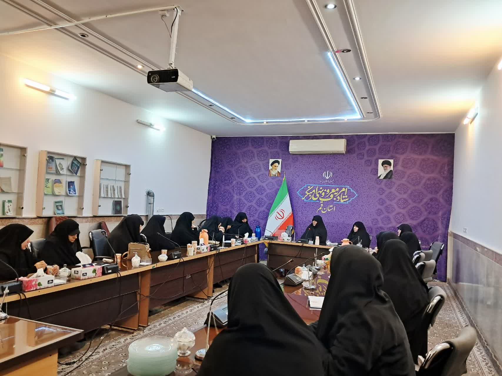 نشست علمی «واکاوی روش‌شناسی دشمن در حجاب‌زدایی و الزامات مقابله‌ای در گام دوم انقلاب» برگزار شد