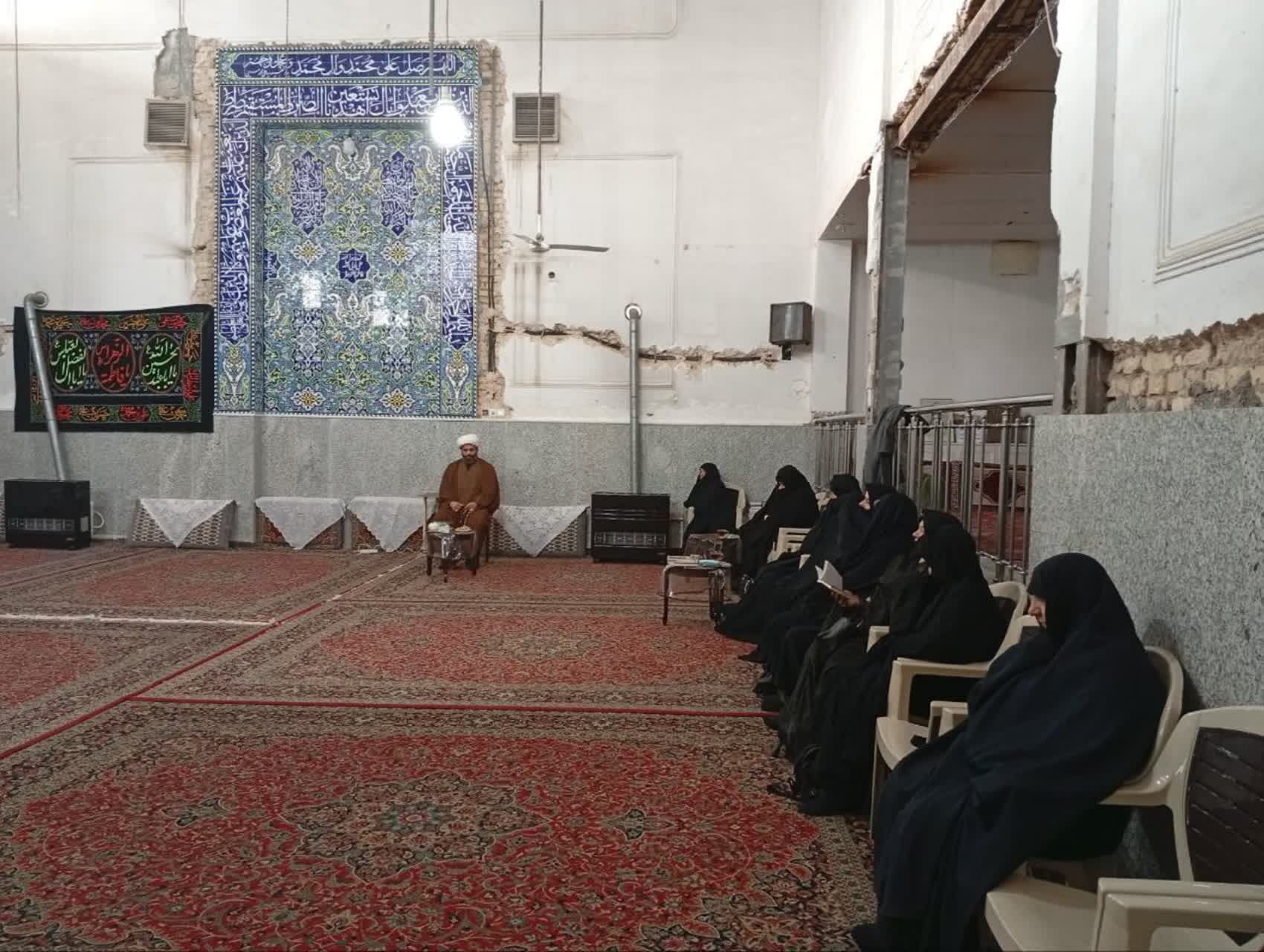 نشست تبیینی با حضور حجت‌الاسلام مهدی‌نیا دبیر ستاد امربه‌معروف استان یزد برگزار شد