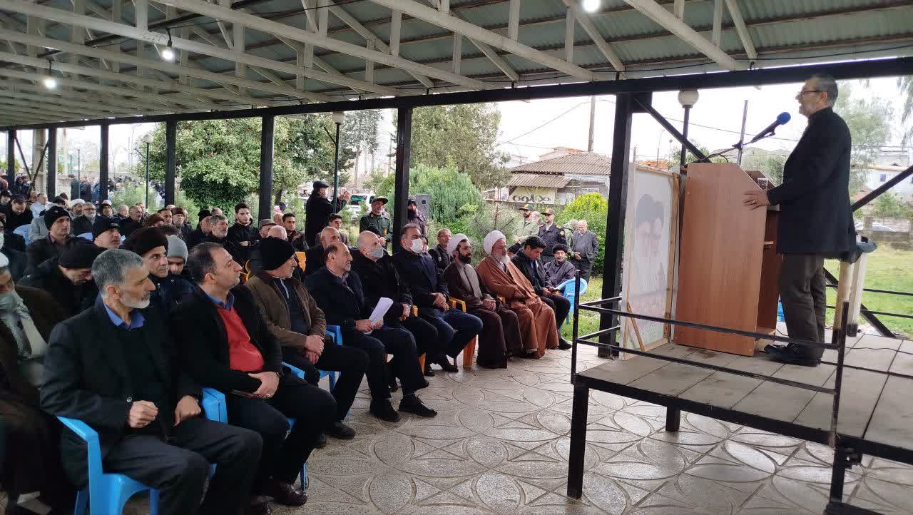سخنرانی دبیر ستاد امر به معروف و نهی از منکر استان گیلان در راهپیمایی ۲۲ بهمن ۱۴۰۴ شهر رحیم آباد 