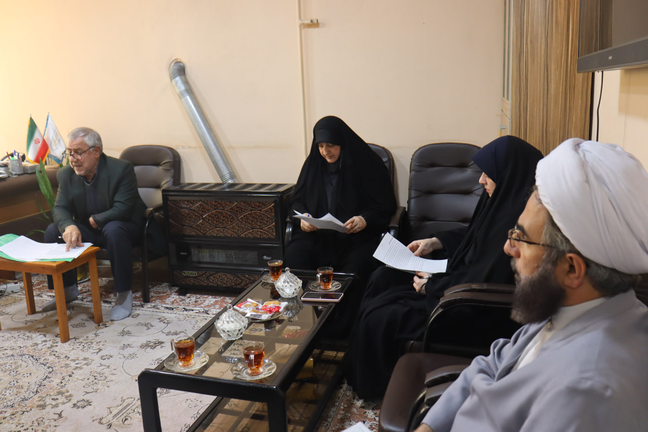 نشست با نمایندگان ارشاد اسلامی ، تبلیغات اسلامی، بنیاد مهدویت و کانون پرورشی کودکان و نوجوانان برای حمایت از حلقه های میانی