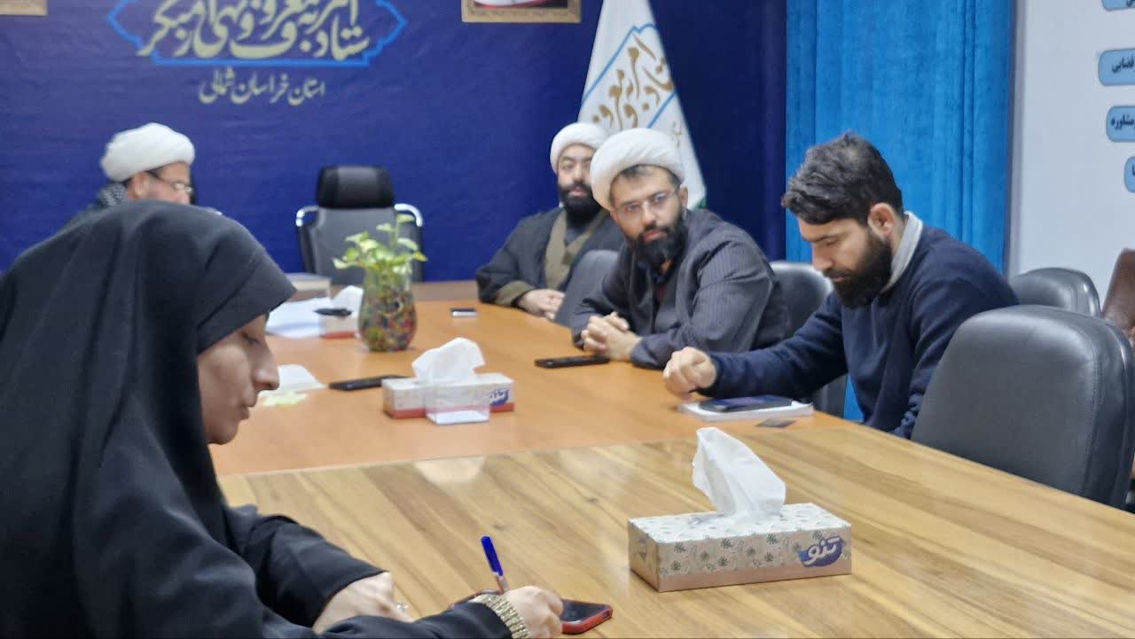اولویت دستگاه های اجرایی، مدیریت و حفظ آرامش روانی عموم مردم باشد