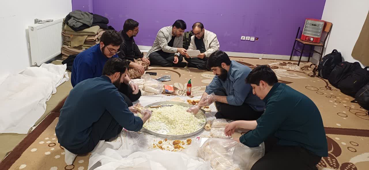 بازدید میدانی از موکب‌های سنندج/ تأکید بر تداوم خدمت‌رسانی مردمی در ایام پس از جنگ رمضان