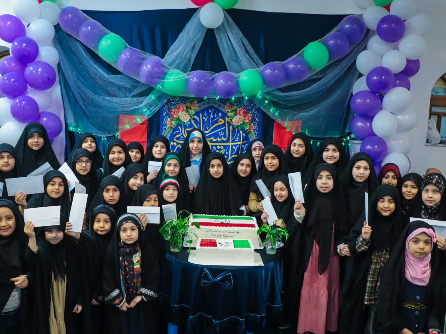 اجتماع دختران لاهیجانی در آستانه میلاد با سعادت حضرت فاطمه معصومه سلام الله علیها و روز دختر