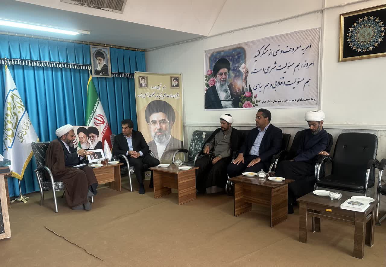 دیدار هاشمی نماینده مجلس با دبیر و معاونین ستاد استان
