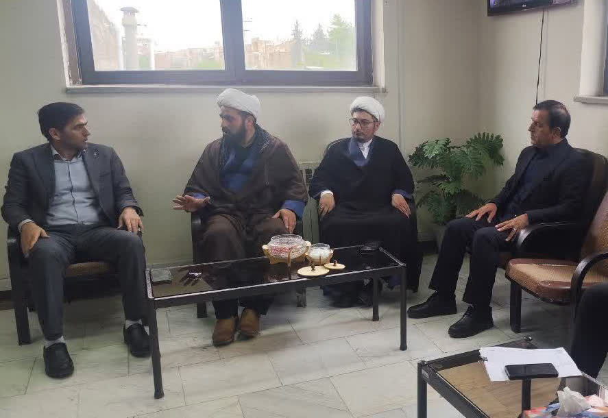 تأکید بر نقش رویکردهای فرهنگی در کاهش آسیب‌های اجتماعی در دیدار مسئولان پارس‌آباد