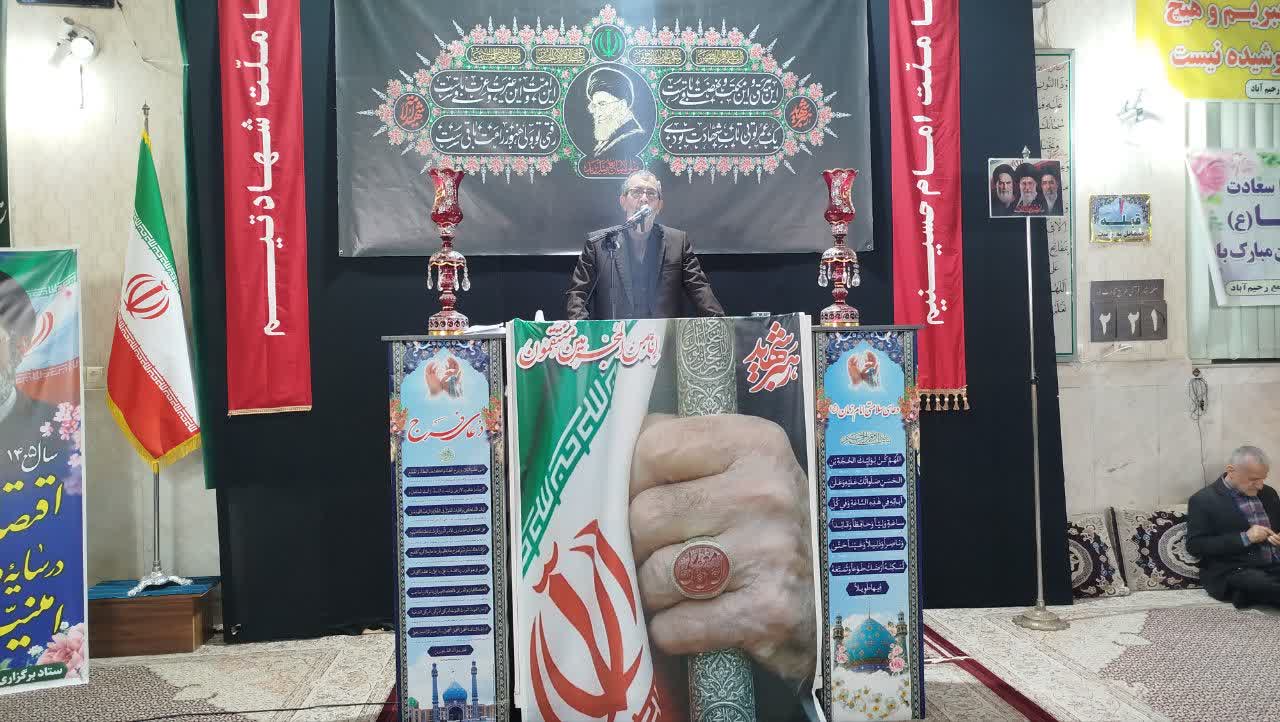 سخنرانی دبیر ستاد امر به معروف و نهی از منکر استان گیلان دکتر صدیقی در جمع مردم بخش رحیم آباد