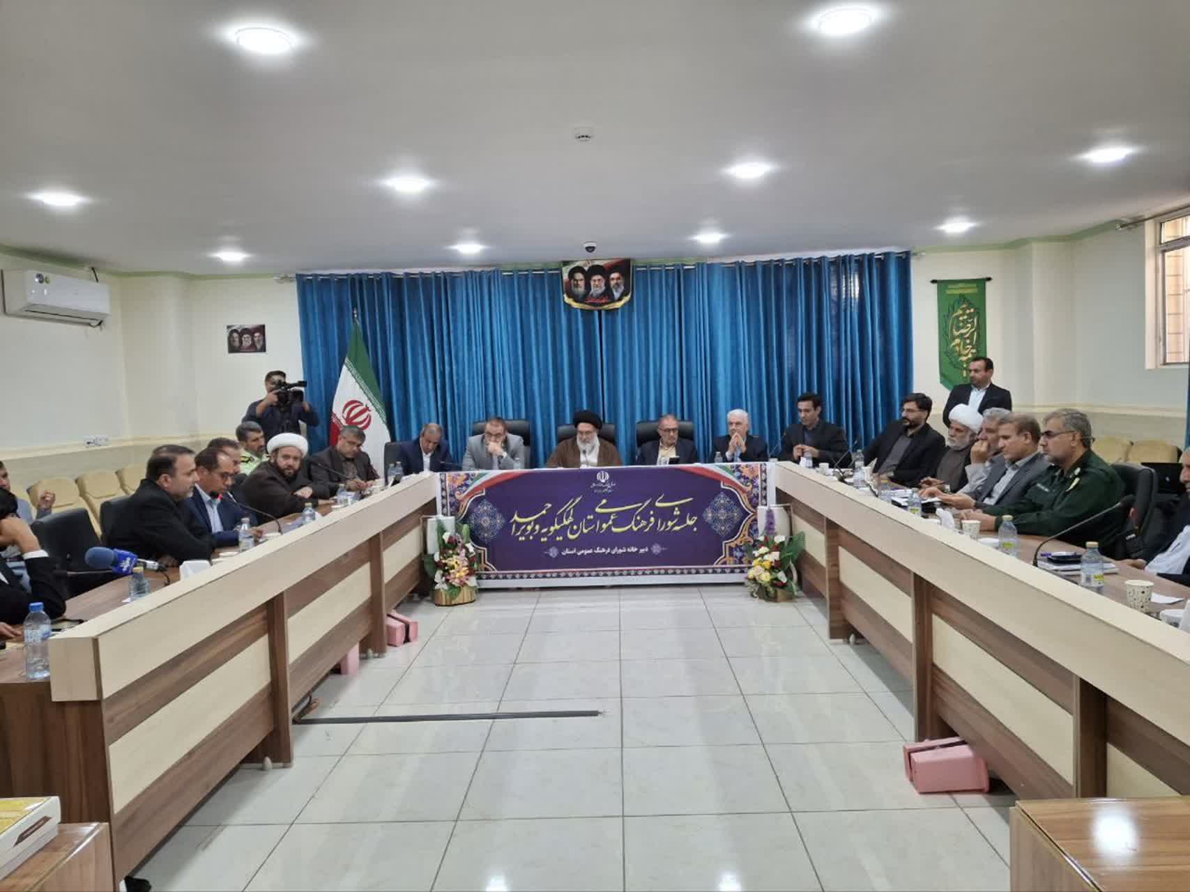 انتقاد تند از «ژنرال‌های مجازی»؛ اجازه دهید نخبگان و اهل فن نظر بدهند. لغزش «خواص» و فشارهای «معیشتی» دو تهدید تاریخی برای وحدت ملی هستند.  
