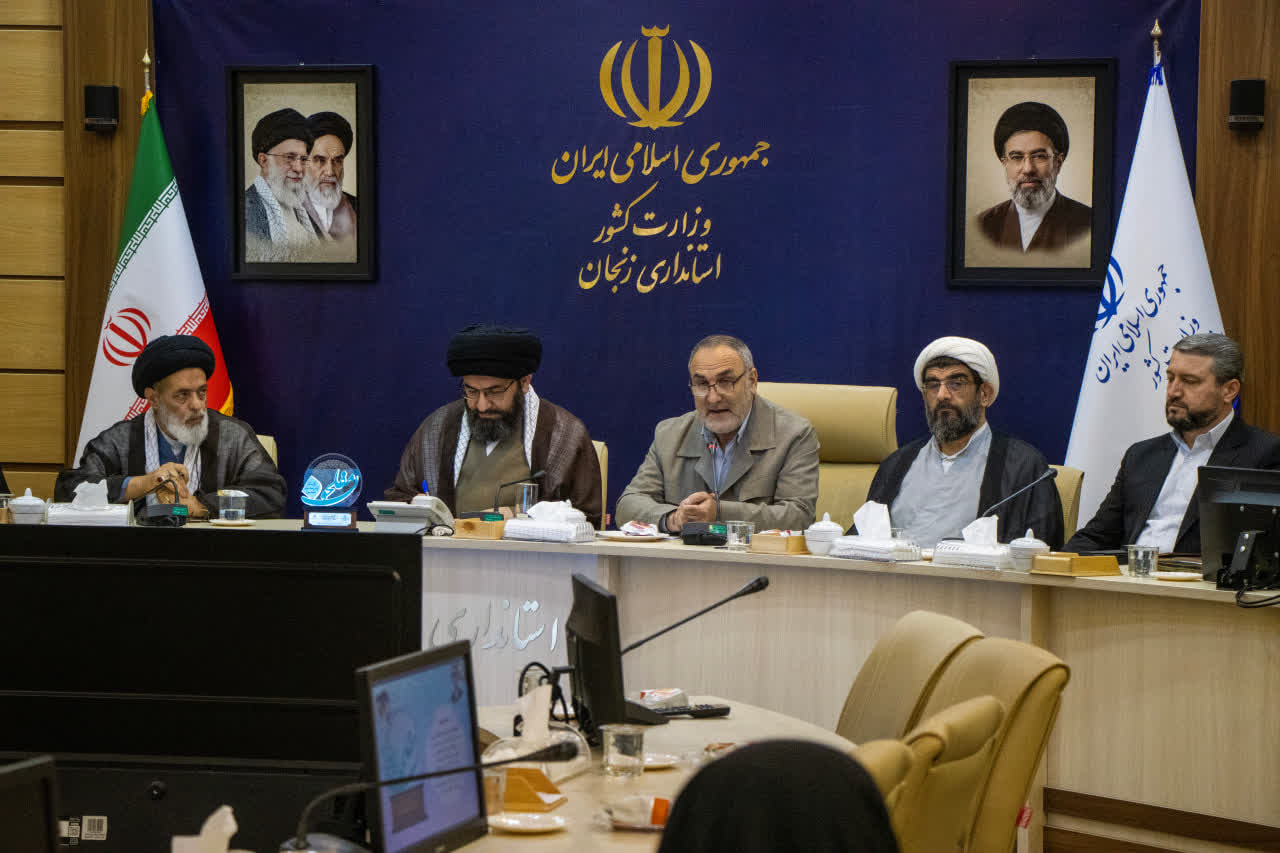 تقدیر از برگزیدگان اولین جشنواره مفلحون استان زنجان.
