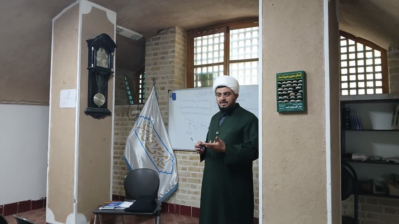 نشست تخصصی «احیای امربه‌معروف» در یزد با محوریت «خانواده متعالی و نسل حسینی» در راستای تقویت جمعیت و فرزندآوری برگزار شد