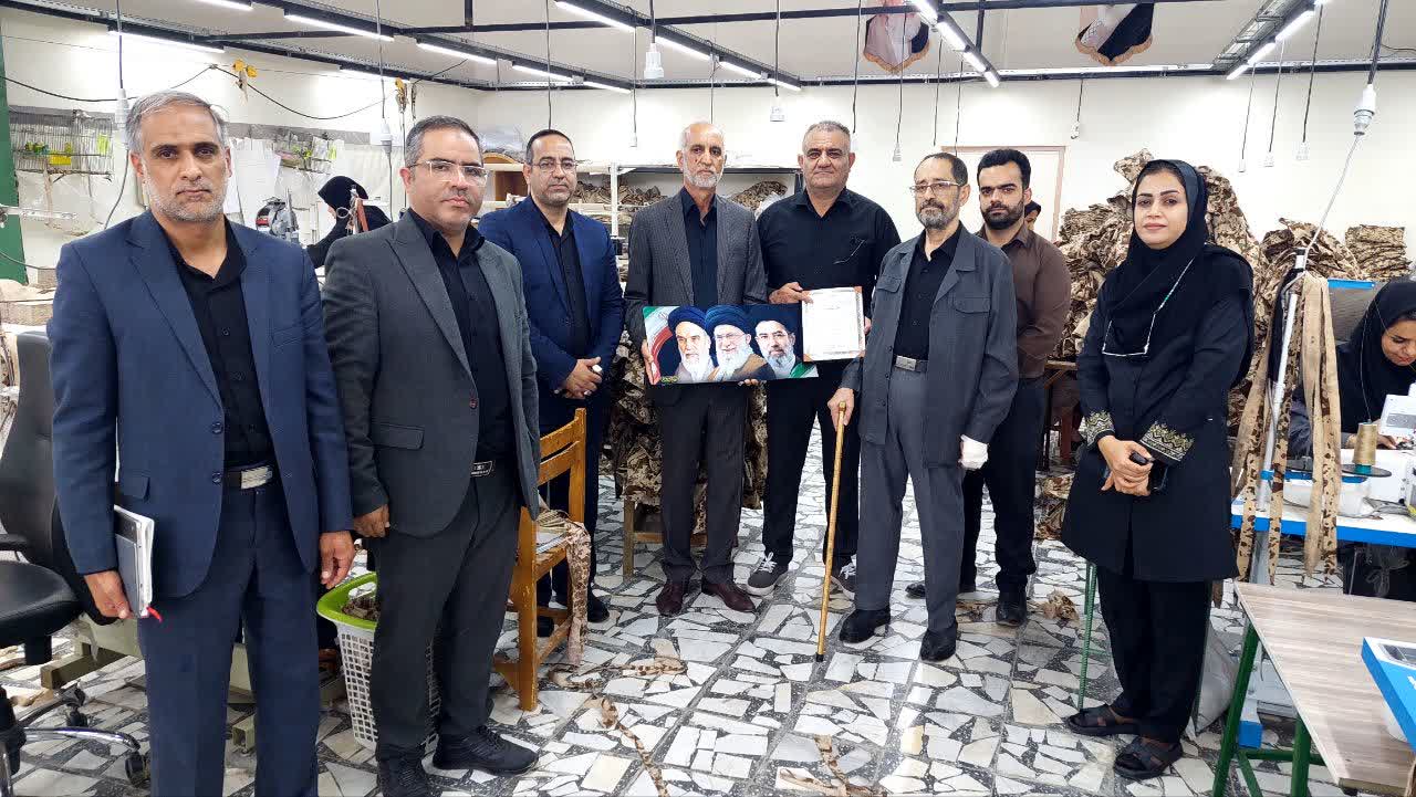 صنعتگران در جنگ رمضان مصداق رزمندگان تولید برای رفع نیاز مردم و کشور بودند
