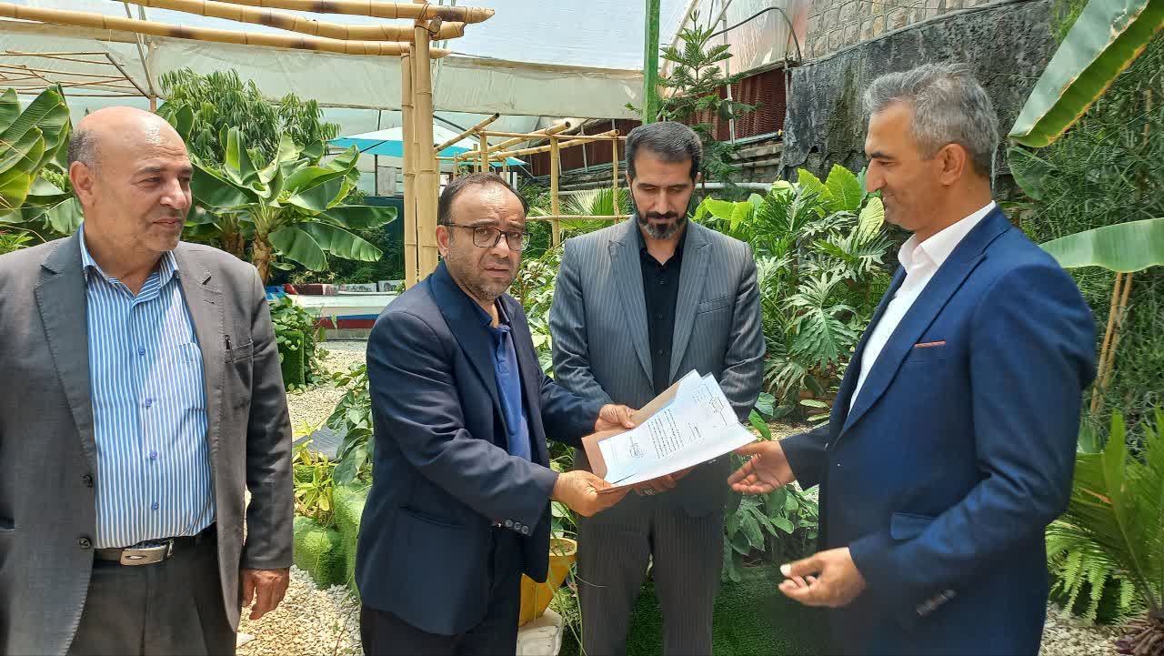 تجلیل ستاد امر به معروف کردستان از کارآفرین سنندجی/ «نیشتمان» با اشتغال‌زایی برای زندانیان و دختران خودسرپرست، نماد تولید مسئولانه شد