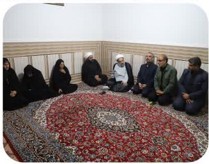  تجلیل رئیس ستاد امر به معروف و نهی از منکر سیستان و بلوچستان از خانواده شهید میلاد نیکخواه