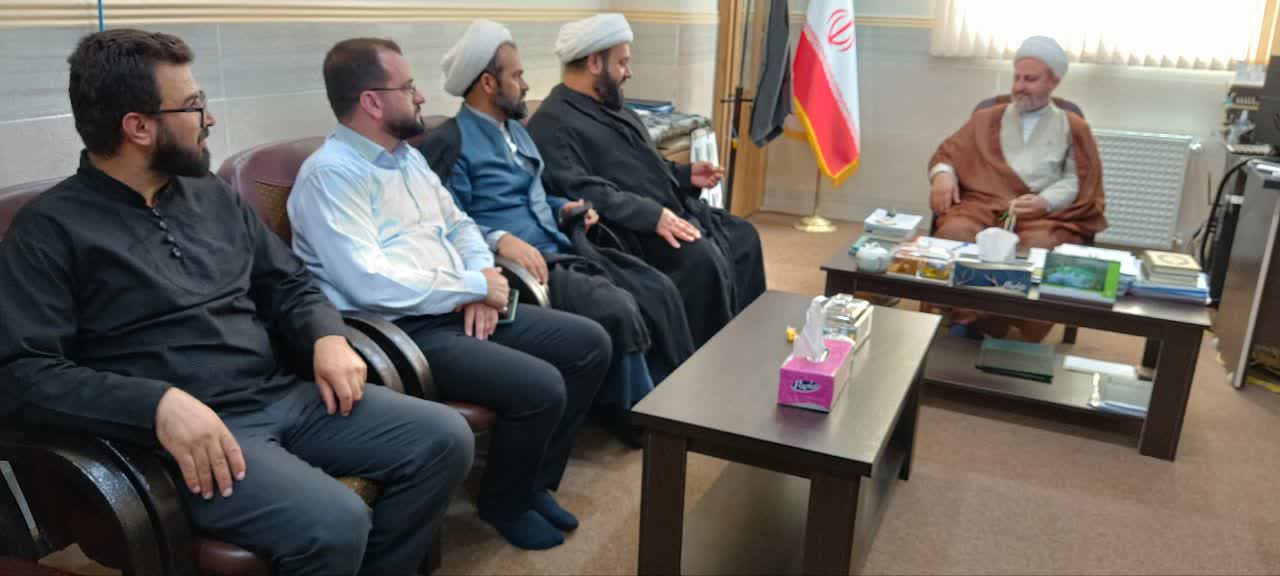 نماز جمعه تراز انقلاب؛ تریبون مطالبات مردمی و معارف الهی است