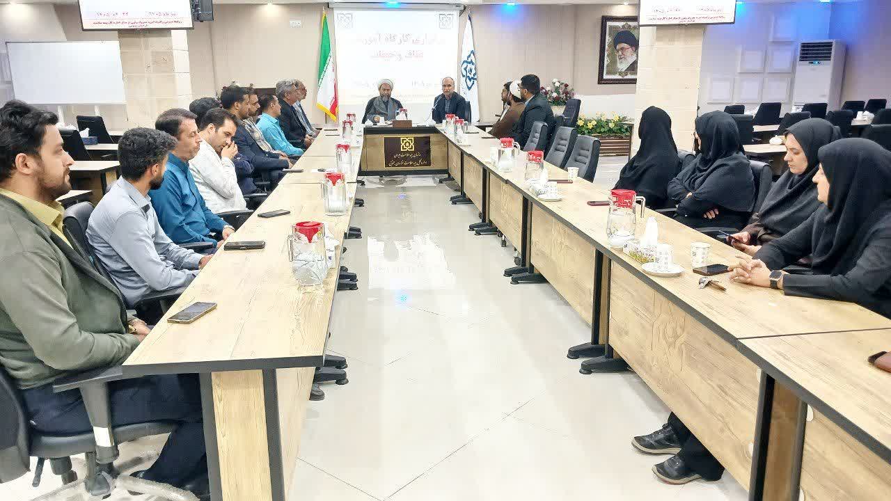 جلسه تبیینی با موضوع عفاف و حجاب 