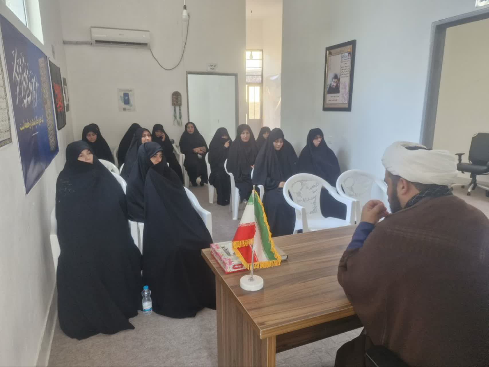 برگزاری کلاس آموزش امر به معروف و نهی از منکر جهت صیانت از عفاف و حجاب 