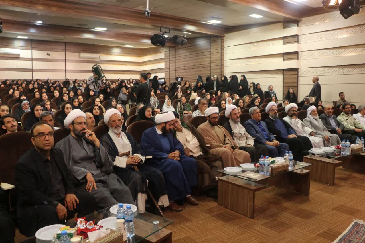 نقش‌آفرینی بانوان در عرصه‌های اجتماعی و جهادی تقویت شود