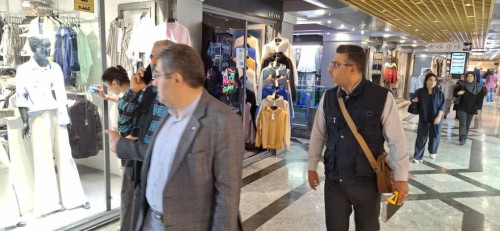 بازدید میدانی مسئول اداره اصناف ستاد امر به معروف از بازار بزرگ تهران