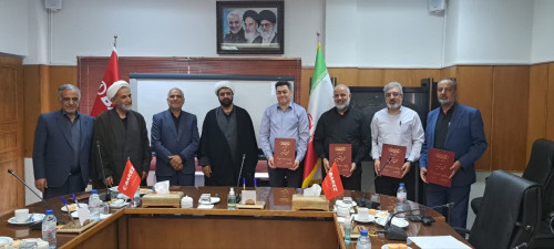 تجلیل از واحد صنعتی لاستیک بارز کرمان در هفته احیای امر به معروف و نهی از منکر 