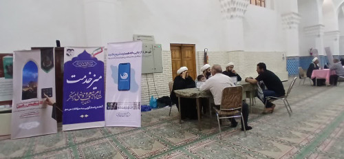 میز خدمت ستاد امربه‌معروف و نهی‌ازمنکر استان یزد در حاشیه نمازجمعه مسجد ملااسماعیل برگزار شد