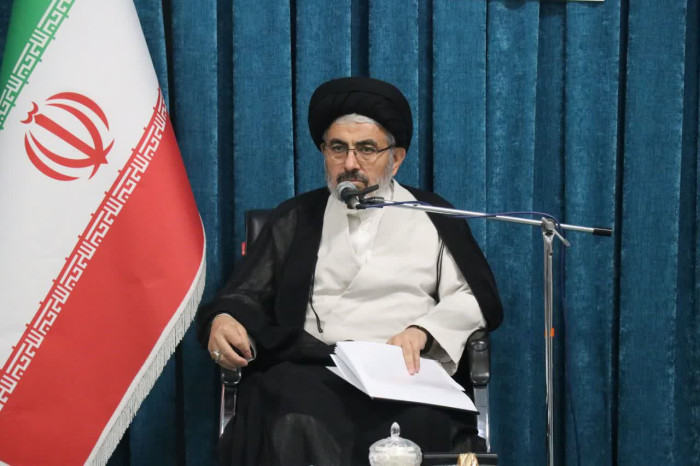 سلامت و پاکی دستگاه‌های اداری، در گروِ غیرت دینی و روحیه‌ی جهادیِ مسئولان است.