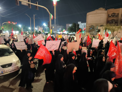 برگزاری «رزم پلاکاردی» مطالبه‌گران عفاف و حجاب در منطقه گلستان اهواز
